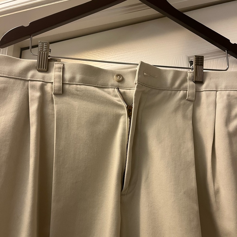 Men’s Dockers Khaki Pants, 36x34, great condition!